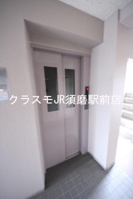 17/26 エントランス