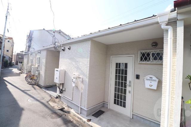 22/30 エントランス