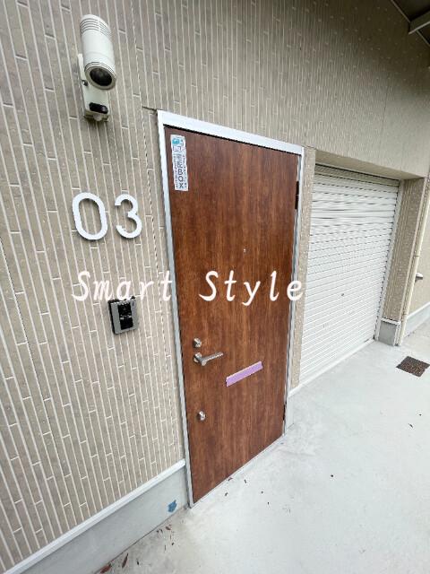 19/30 エントランス