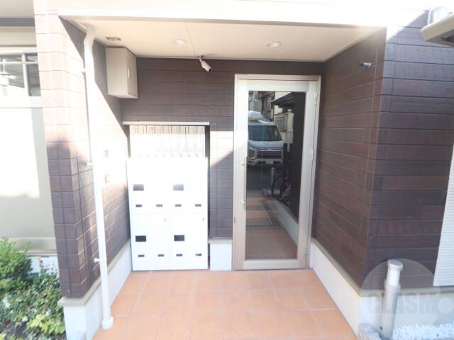 22/30 エントランス