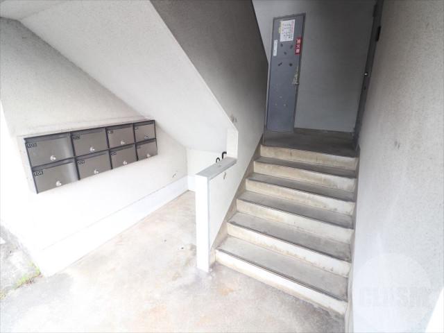 22/30 エントランス