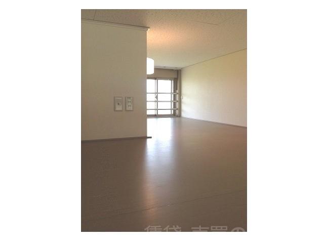 13/17 エントランス