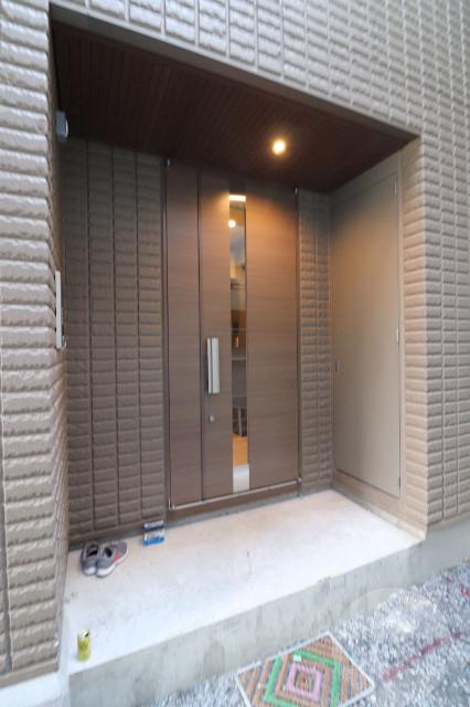 22/30 エントランス