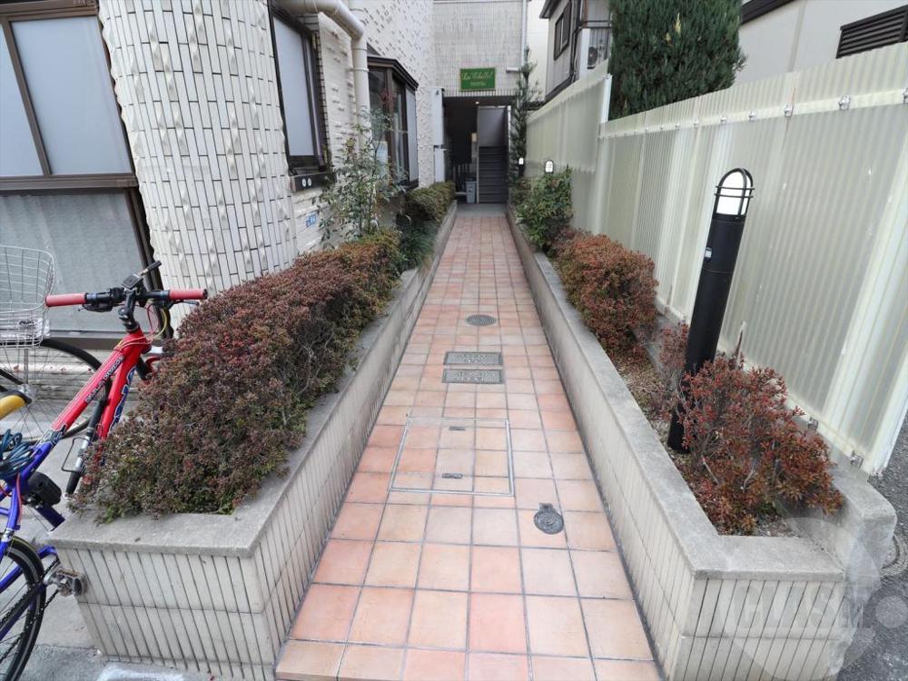 15/23 エントランス