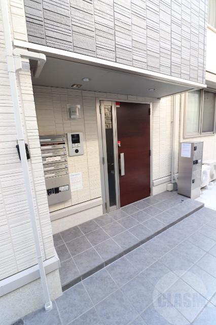 22/30 エントランス