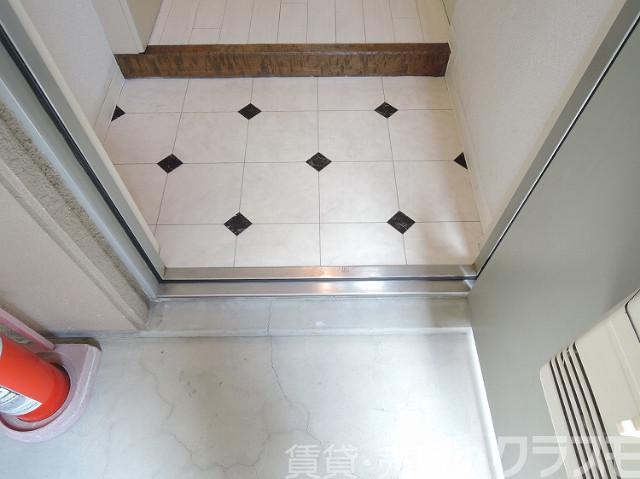14/30 玄関