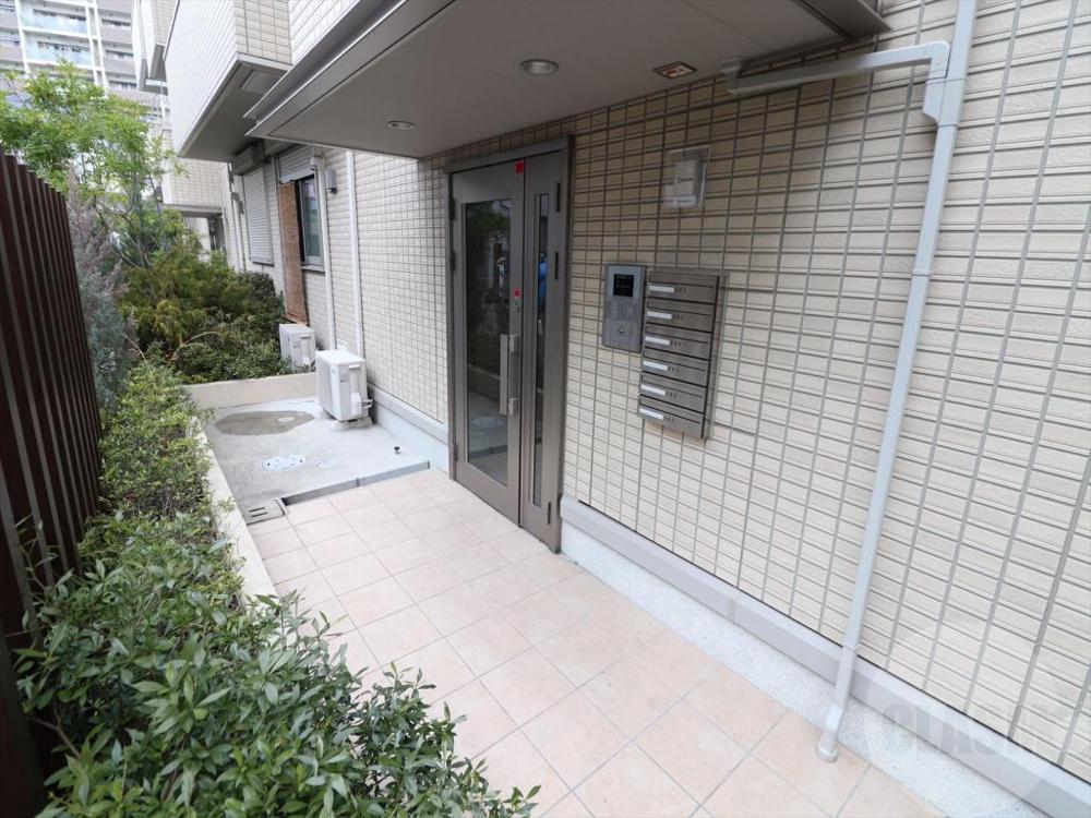 22/30 エントランス