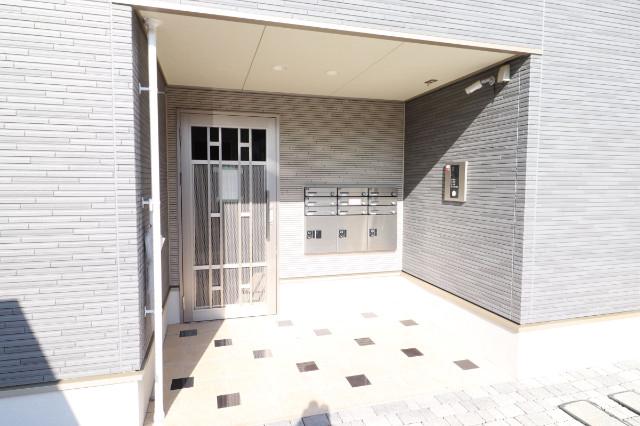 22/30 エントランス