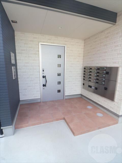 22/30 エントランス