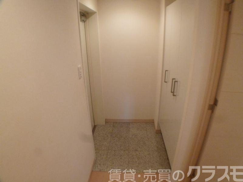 16/30 玄関