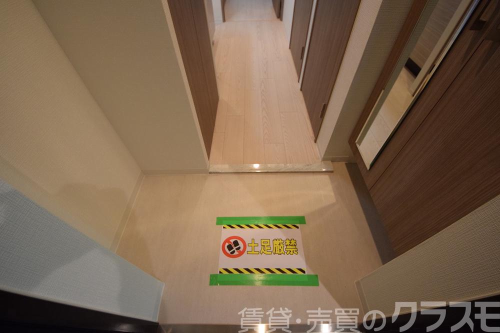 18/30 玄関