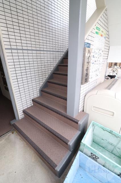 22/30 エントランス