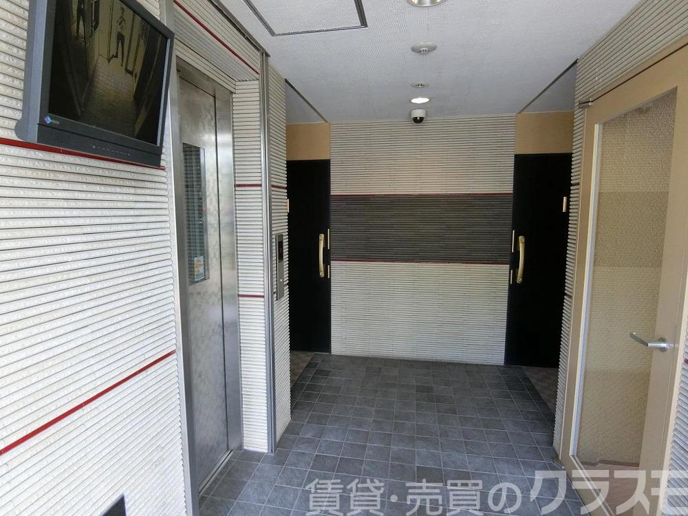 28/30 エントランス