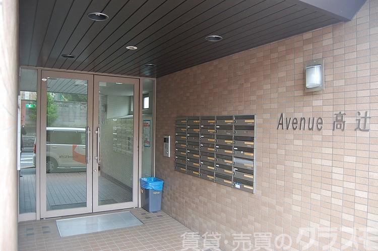 30/30 エントランス