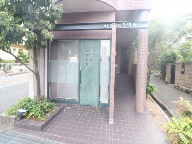 22/30 エントランス