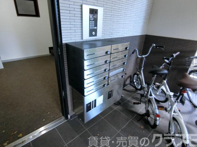 2/4 エントランス