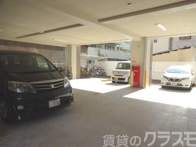 26/30 駐車場