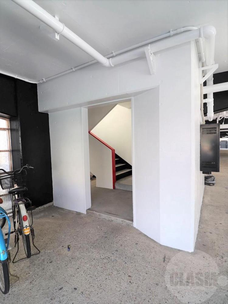 22/30 エントランス