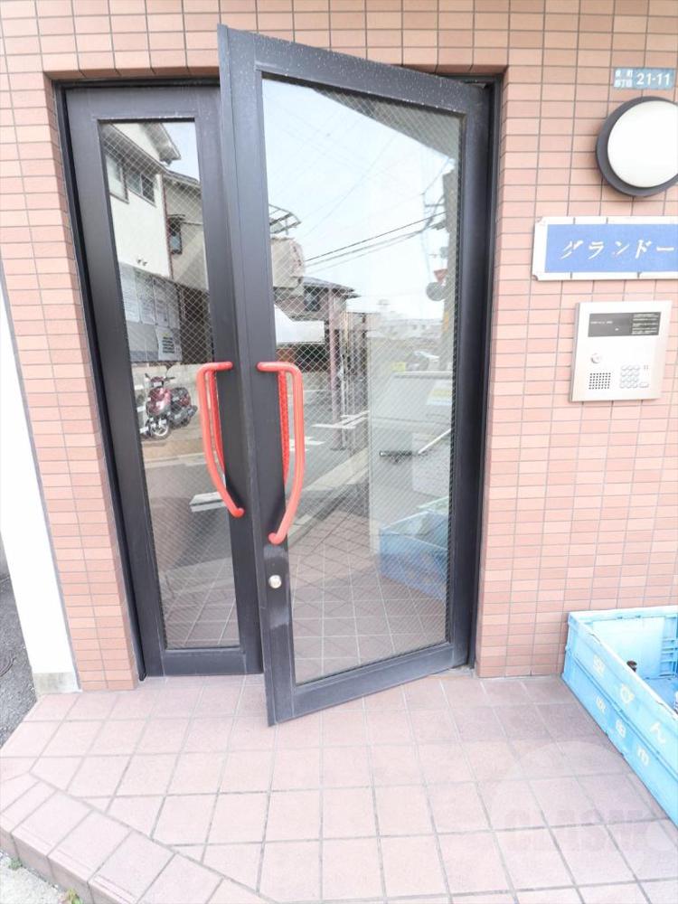 2/10 エントランス