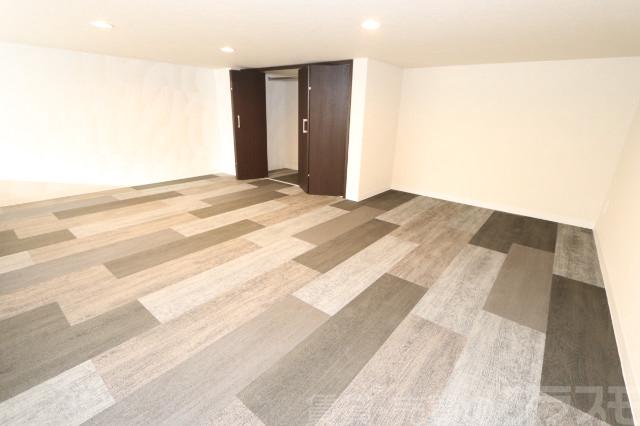 18/21 エントランス