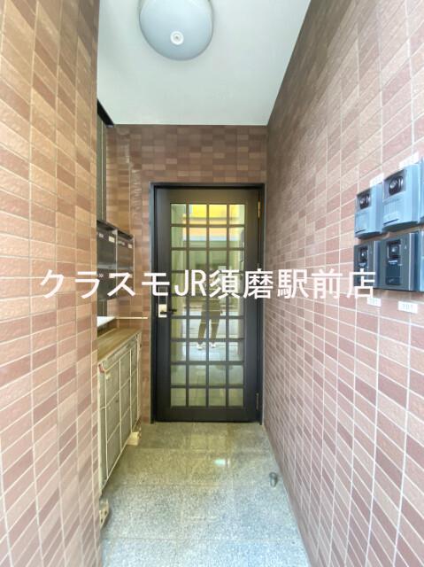 17/27 エントランス