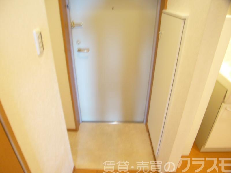 17/30 玄関