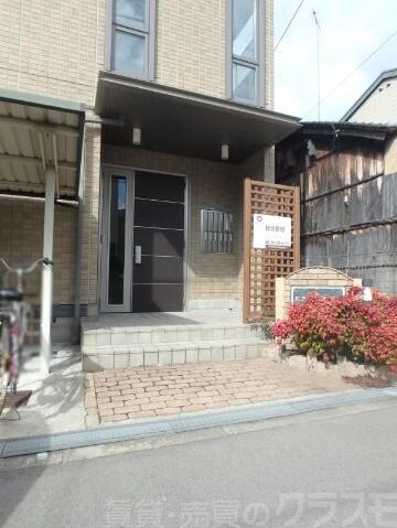 22/30 エントランス