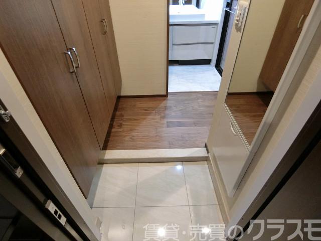 16/30 玄関