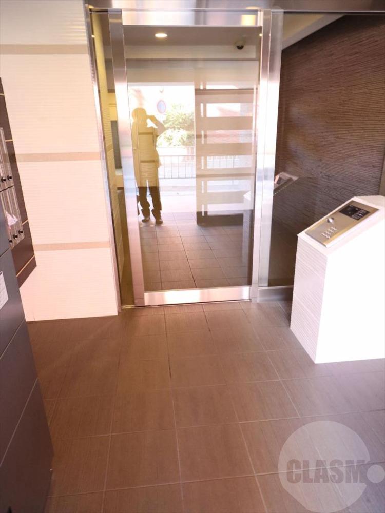 22/30 エントランス