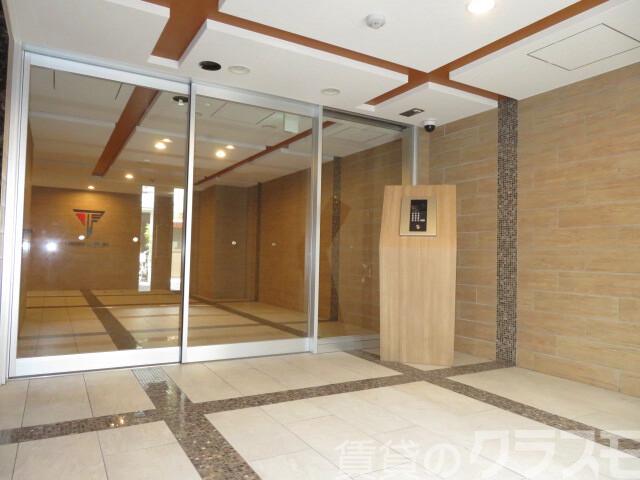 3/4 エントランス