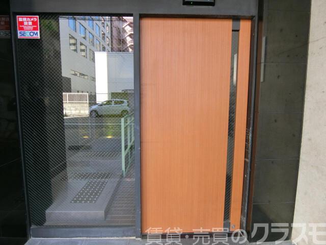 28/30 エントランス