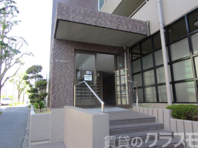 23/29 エントランス