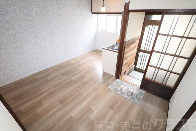 20/23 エントランス