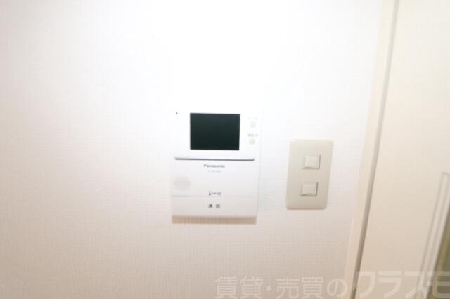 16/19 エントランス