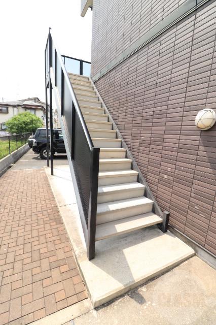 22/30 エントランス