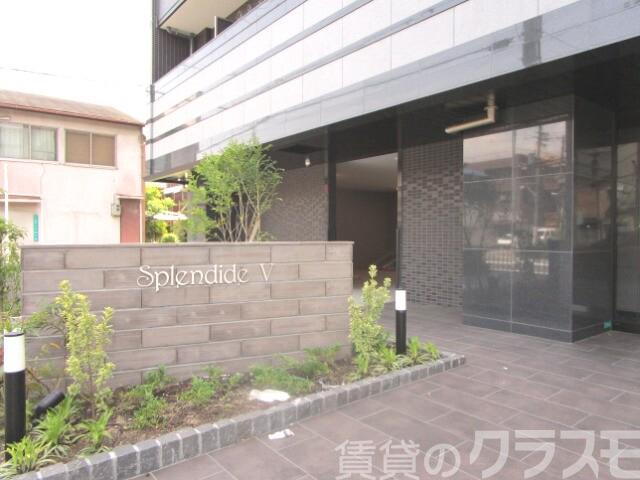 24/29 エントランス