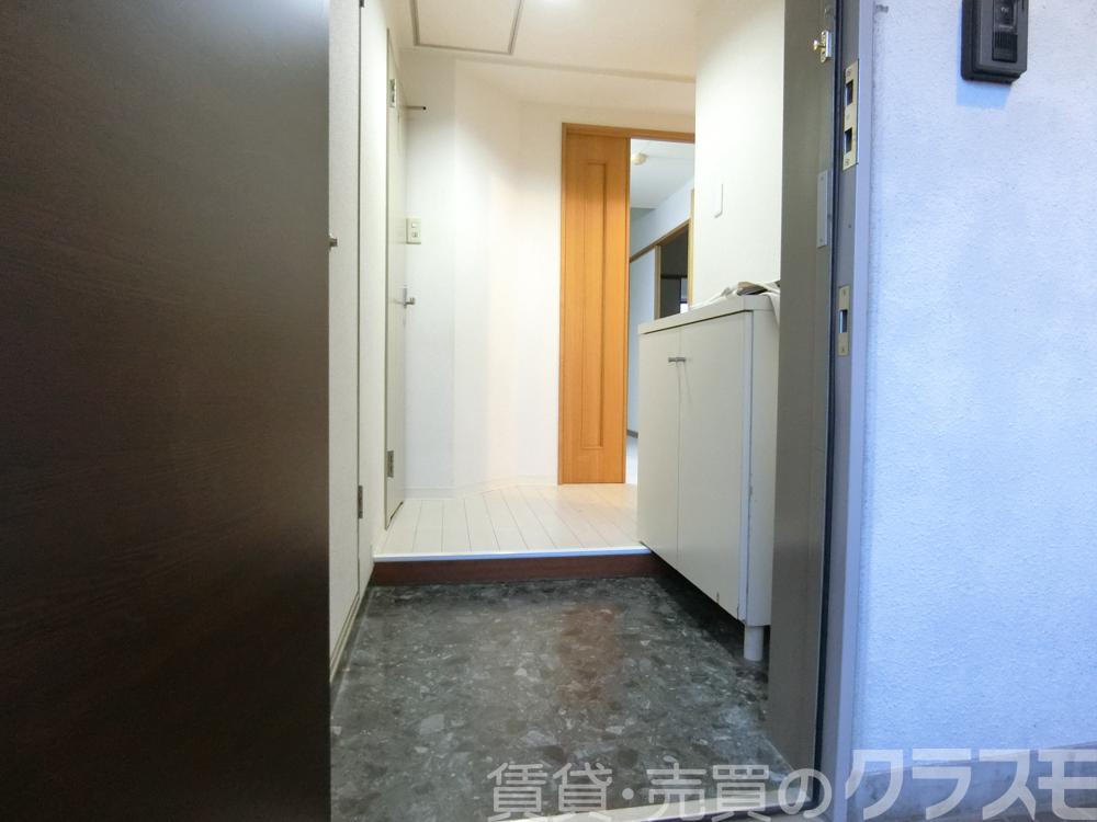 16/30 玄関