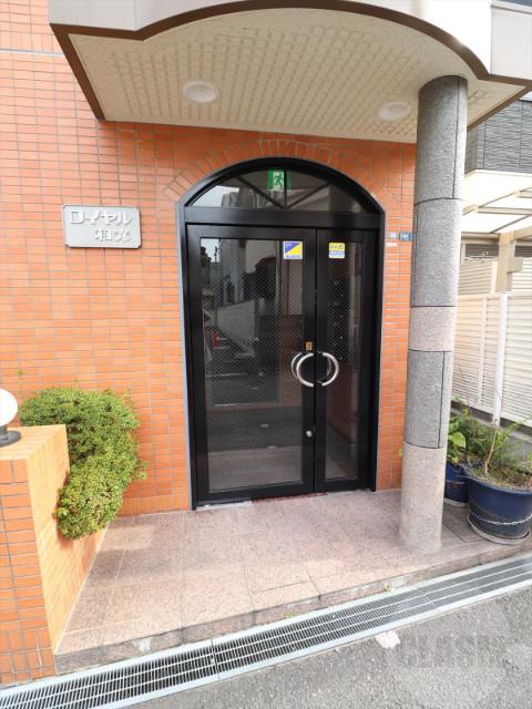 22/30 エントランス