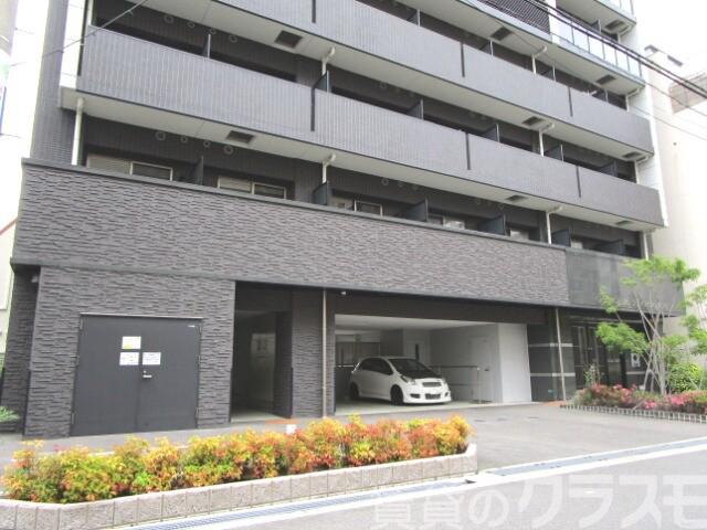 22/27 エントランス