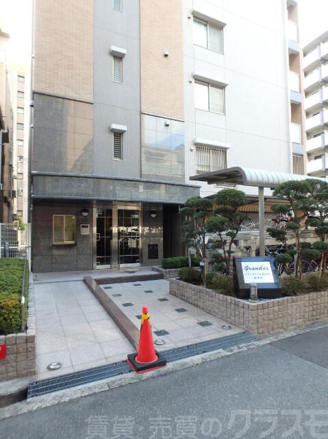 20/27 エントランス