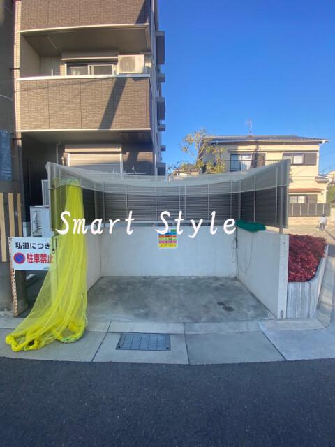 20/29 エントランス