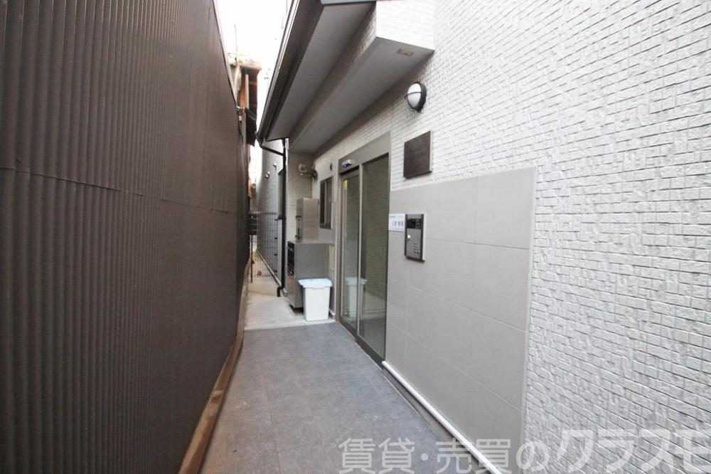 2/4 エントランス