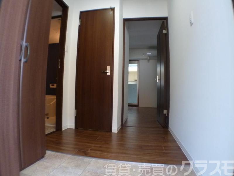 16/30 玄関