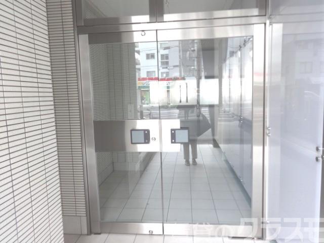 21/26 エントランス