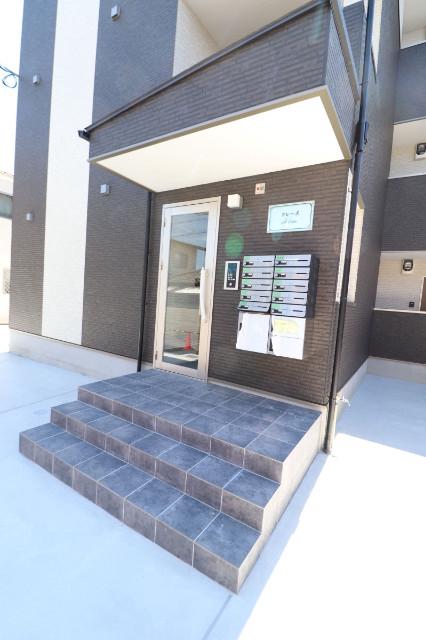 22/30 エントランス