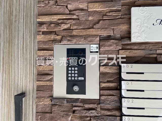 13/26 エントランス