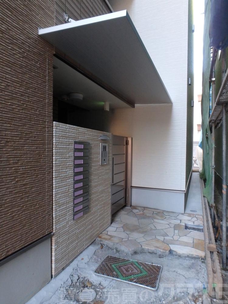 20/27 エントランス