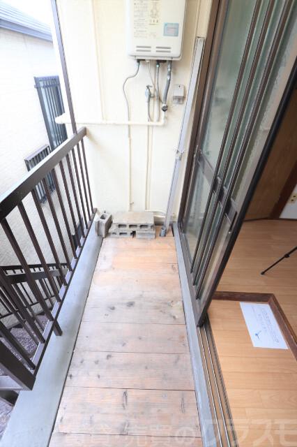 13/16 エントランス