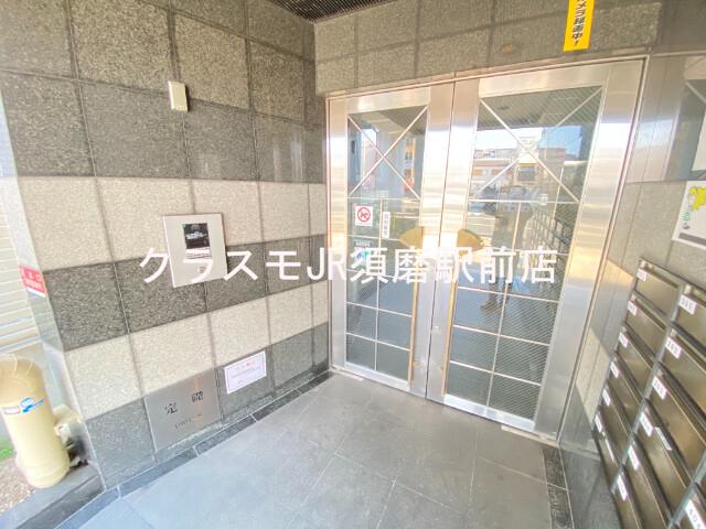 20/30 エントランス