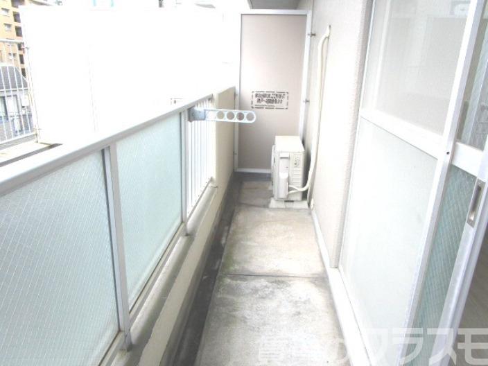 16/27 バルコニー